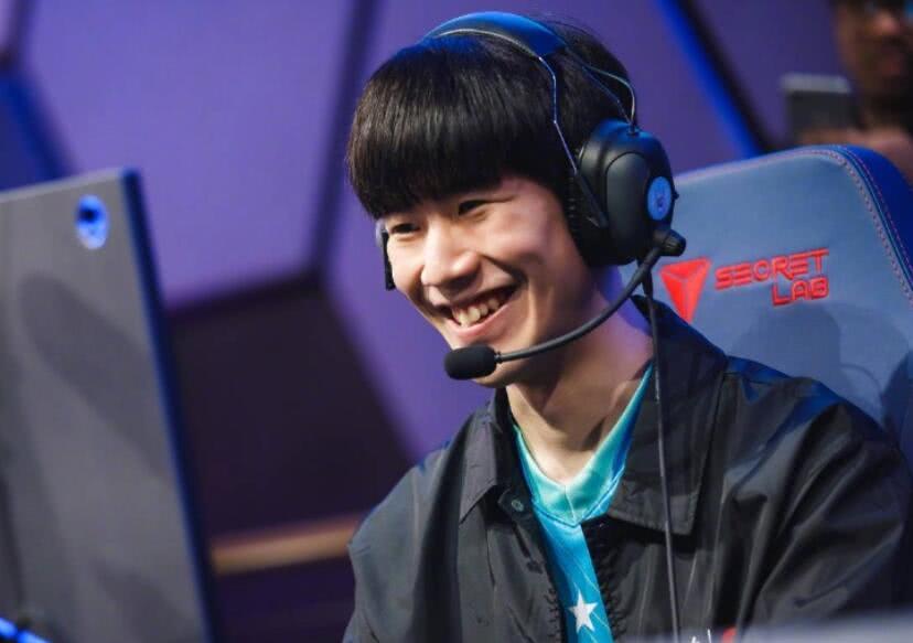 Apeks 将 Governor 移至非活跃名单