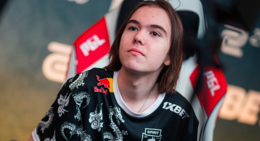 Creme：我觉得我现在是LPL第一中单，但更重要的是队伍很强